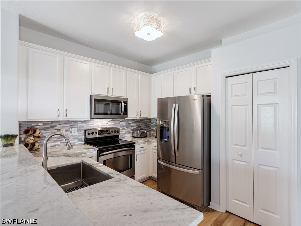 3 Bed Attached for Sale in Bella Terra, FL — photo 17