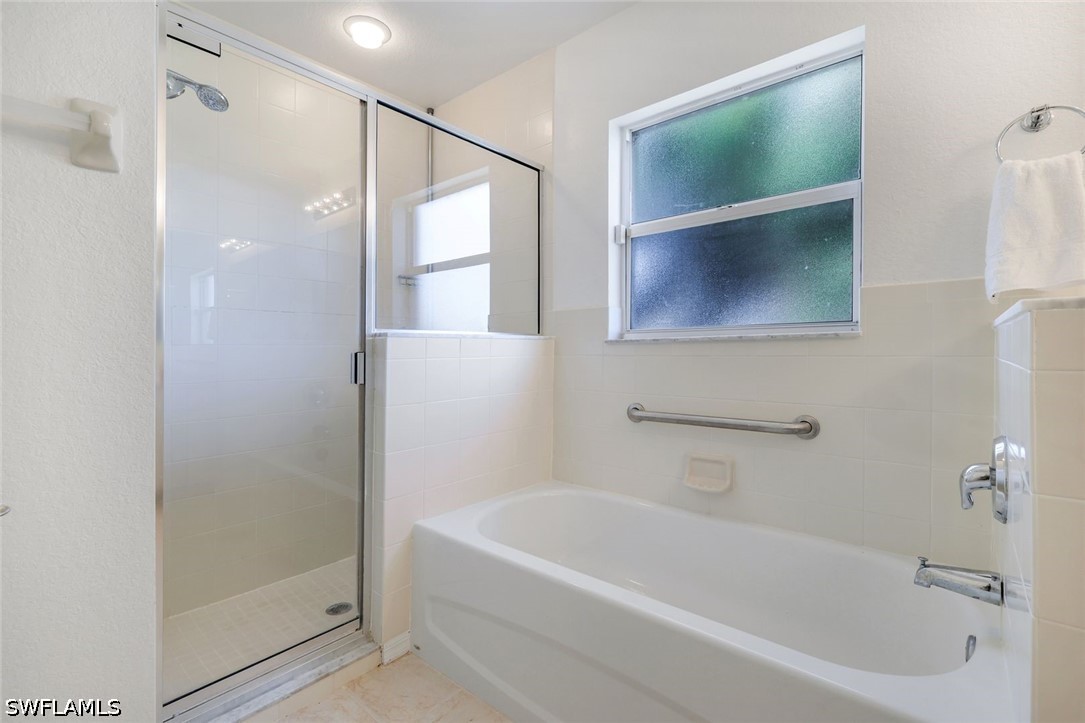 3 Bed SingleFamilyResidence for Sale in Cape Coral, photo 17