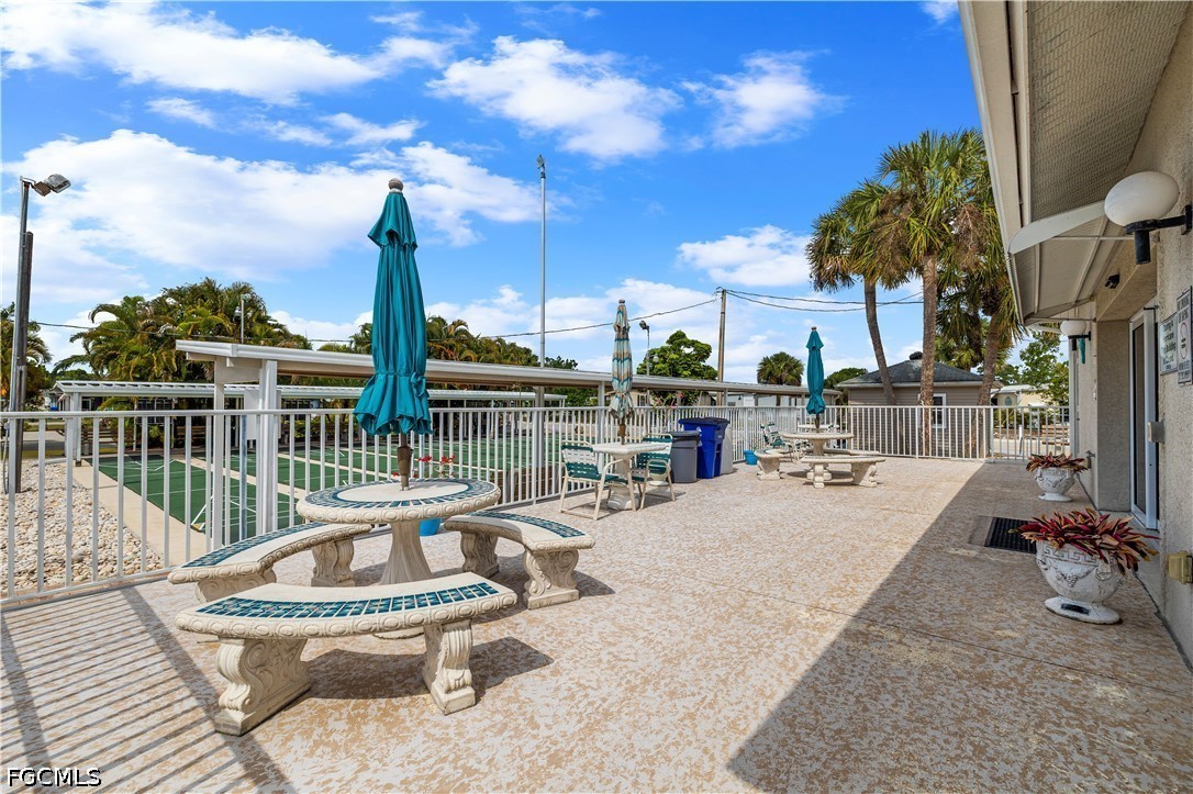 2 Bed ManufacturedHome for Sale in North Fort Myers, photo 17