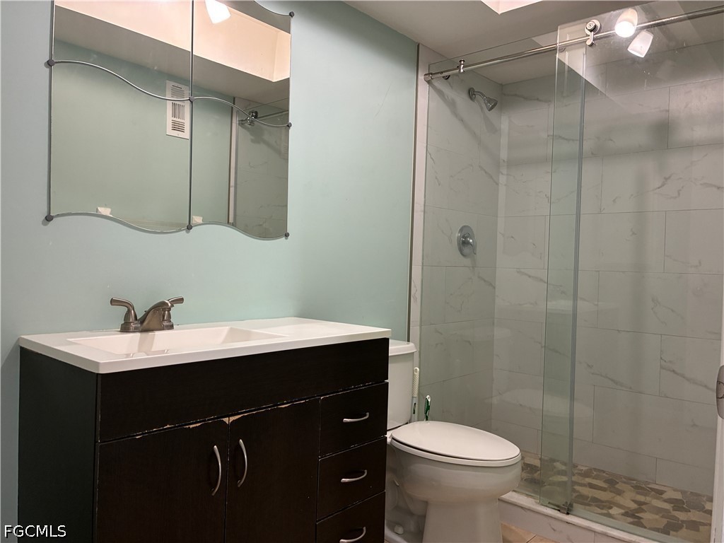 2 Bed Condominium for Sale in Fort Myers, photo 17