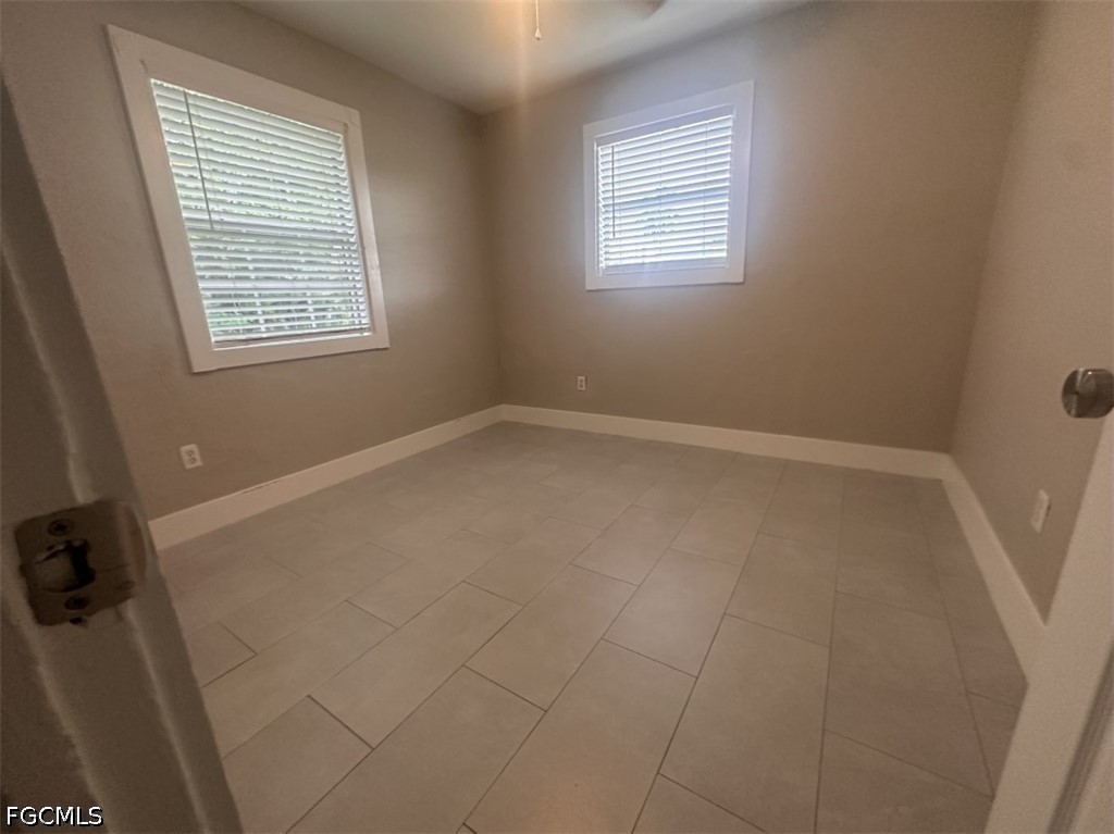 3 Bed SingleFamilyResidence for Sale in Fort Myers, photo 17