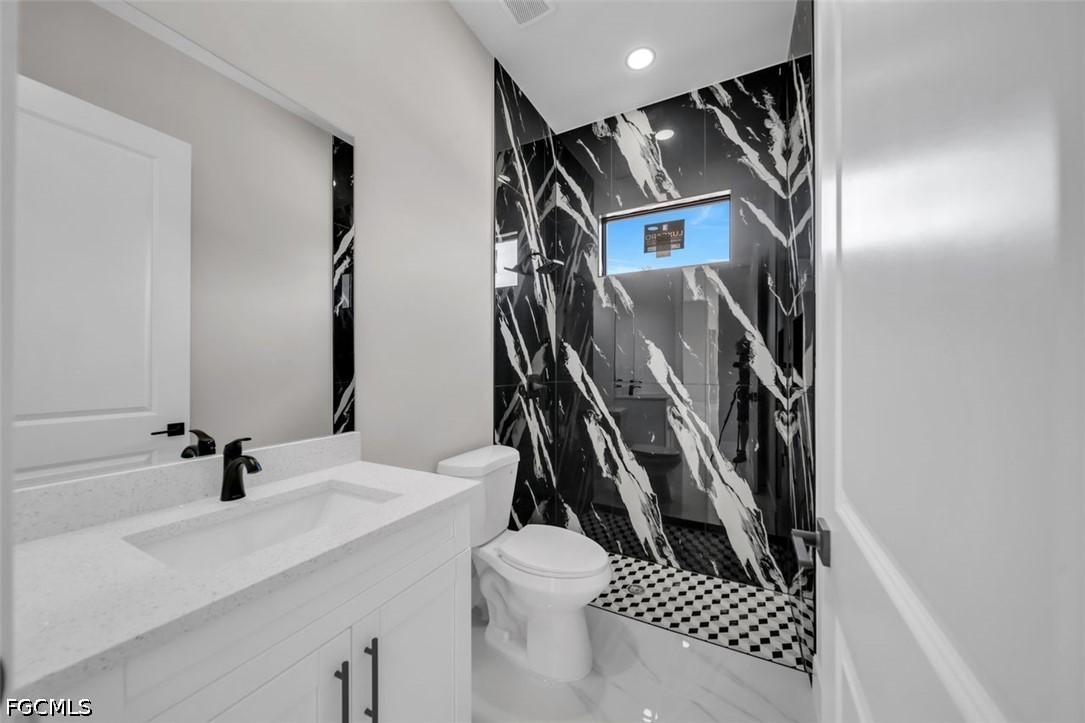 3 Bed SingleFamilyResidence for Sale in Lehigh Acres, photo 17