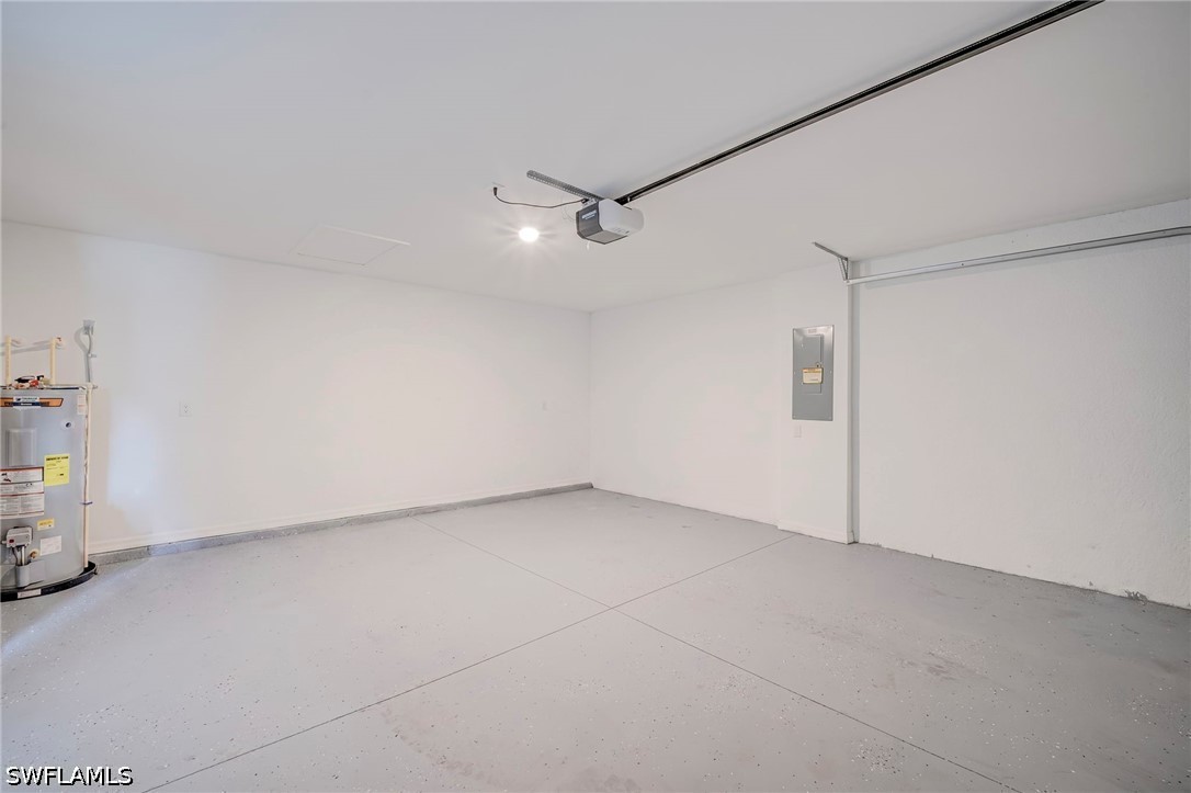 3 Bed SingleFamilyResidence for Sale in Mirror Lakes, photo 17
