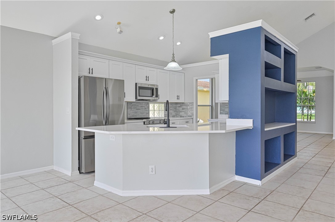 4 Bed Waterfront Home for Sale in Fort Myers, photo 17
