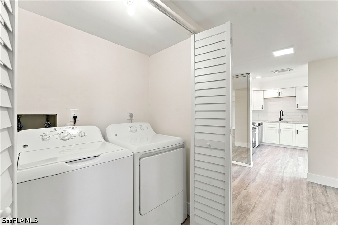 2 Bed Condominium for Sale in Naples, photo 17