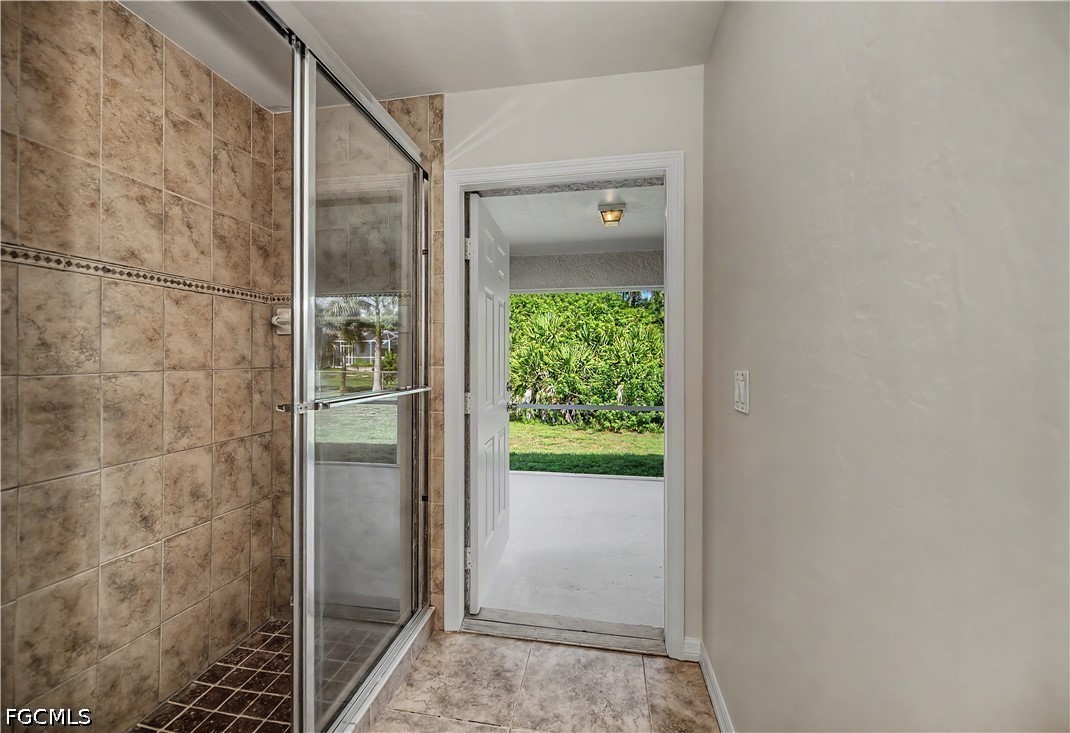 3 Bed SingleFamilyResidence for Sale in Mirror Lakes, FL — photo 17