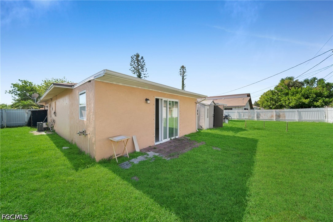 3 Bed Duplex for Sale in Cape Coral, photo 17