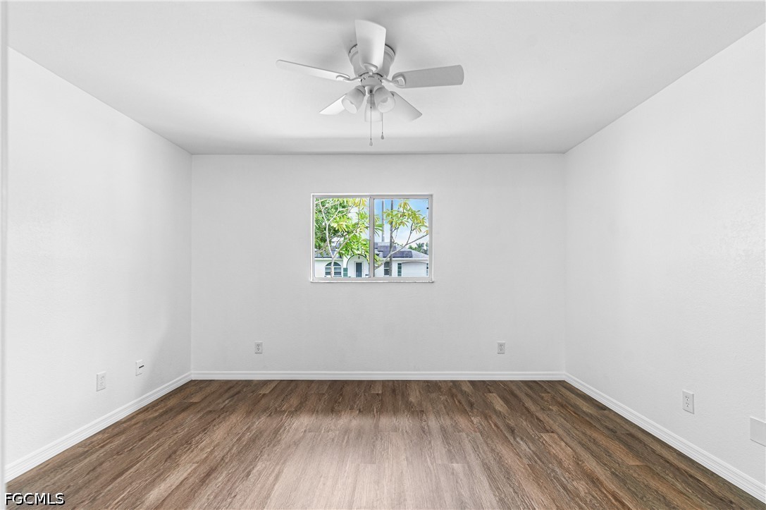 3 Bed SingleFamilyResidence for Sale in Fort Myers, FL — photo 17