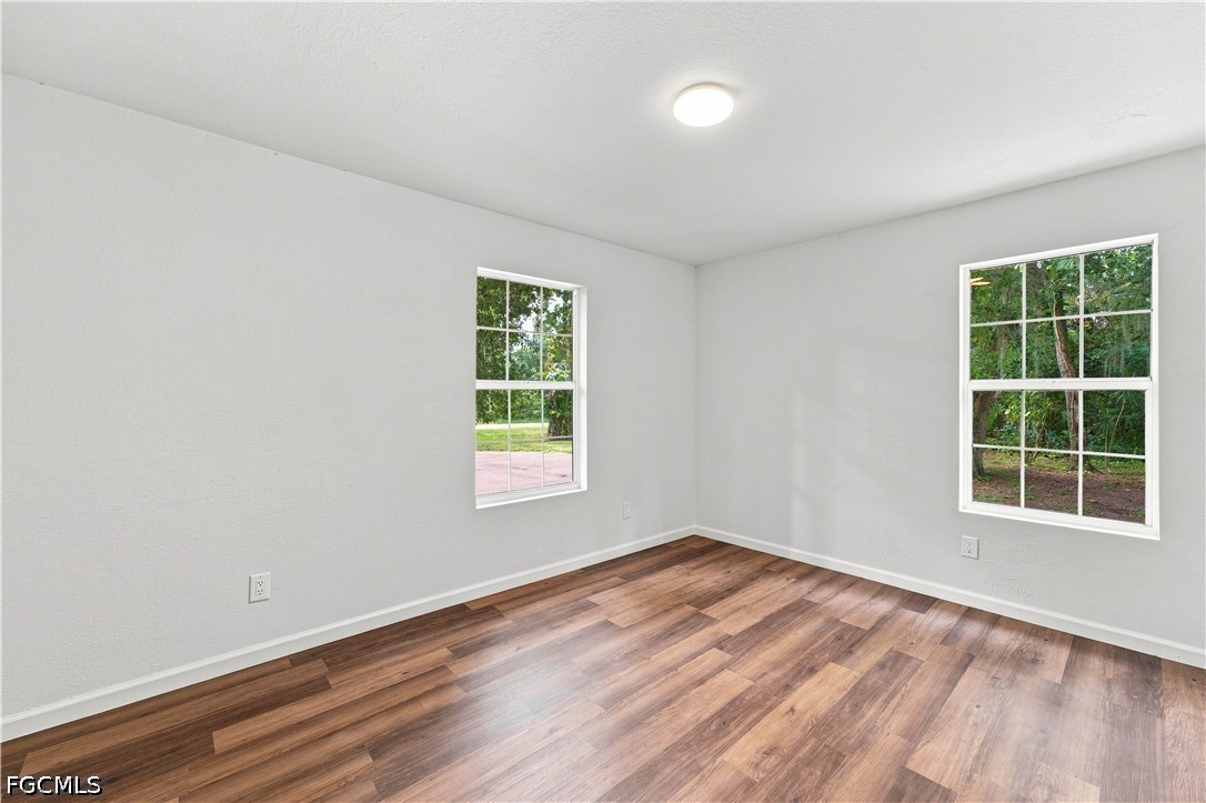 5 Bed SingleFamilyResidence for Sale in Lehigh Acres, photo 17