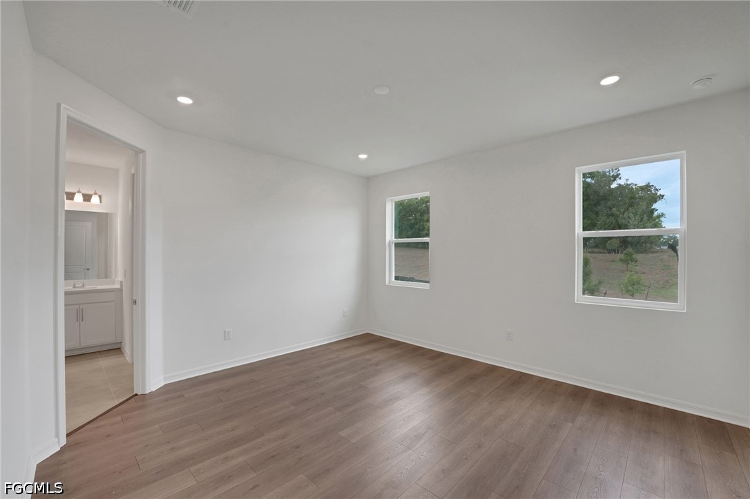 4 Bed SingleFamilyResidence for Sale in Turnleaf, photo 17