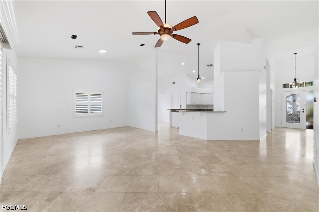 3 Bed SingleFamilyResidence for Sale in Fort Myers, FL — photo 17
