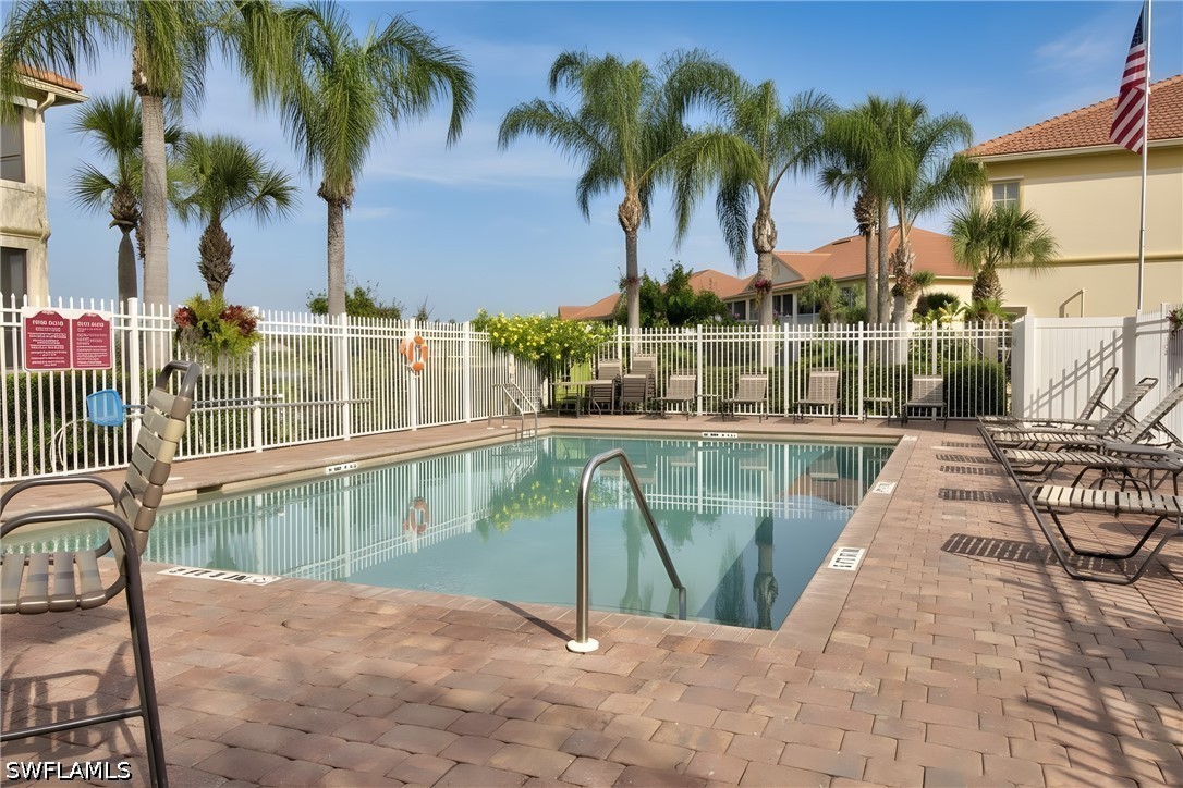 3 Bed Condominium for Sale in Quincy Square, FL — photo 17