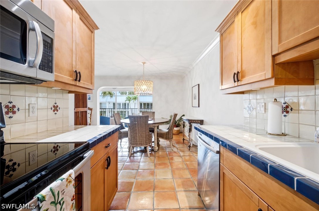 2 Bed Condominium for Sale in Belmont Court, FL, $6,000 — photo 17