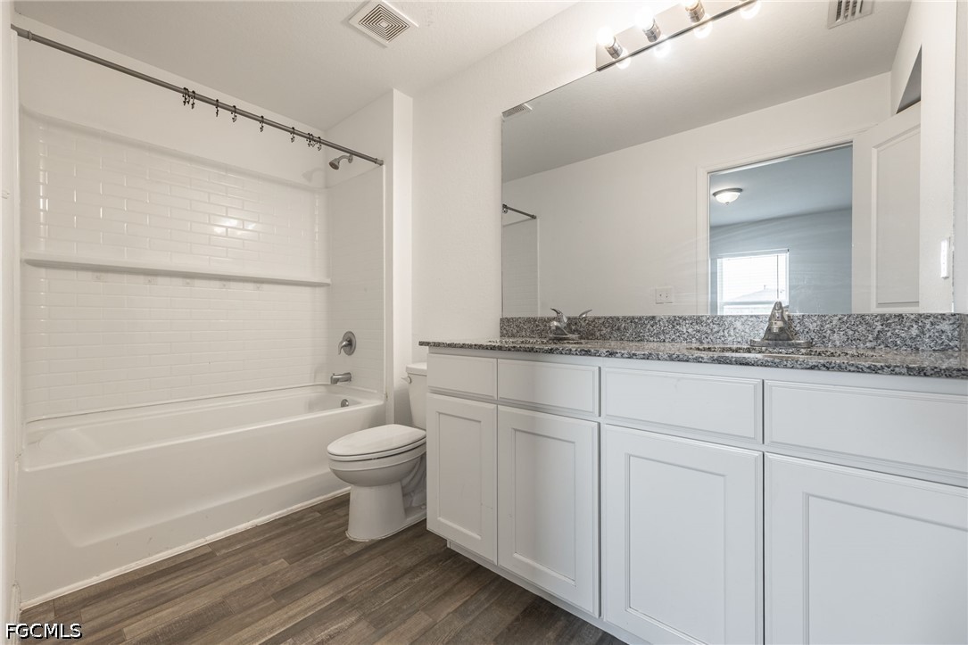 4 Bed SingleFamilyResidence for Sale in Port Labelle, FL — photo 17