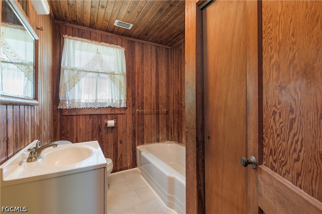 3 Bed SingleFamilyResidence for Sale in Immokalee, FL — photo 17