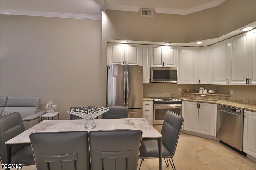 1 Bed Waterfront Home for Sale in Alta Mar, FL, $192,000 — photo 17