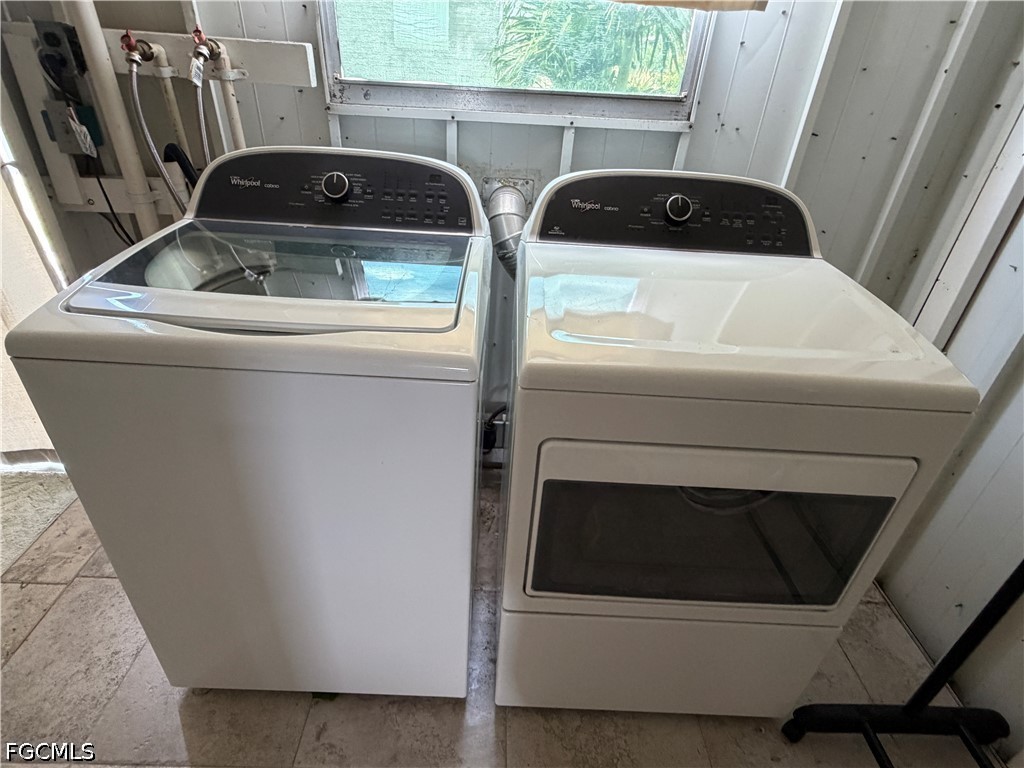 2 Bed ManufacturedHome for Sale in Carriage Village, FL — photo 17