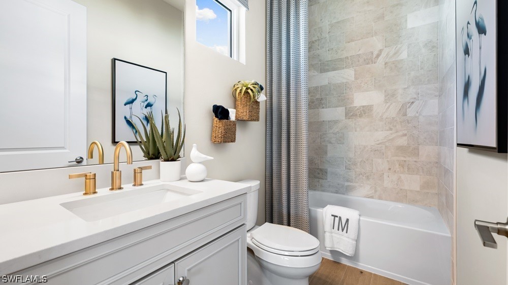 3 Bed SingleFamilyResidence for Sale in Naples, FL — photo 17