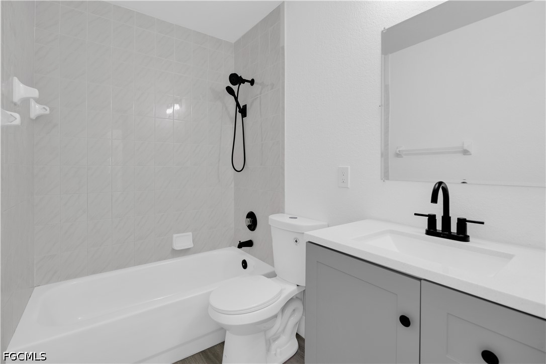 3 Bed SingleFamilyResidence for Sale in Port Charlotte, FL — photo 17
