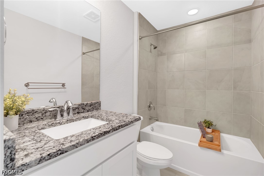 4 Bed SingleFamilyResidence for Sale in Cape Coral, FL — photo 17