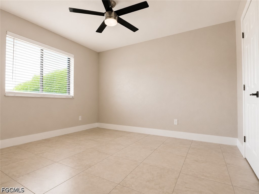 3 Bed SingleFamilyResidence for Sale in Cape Coral, photo 17