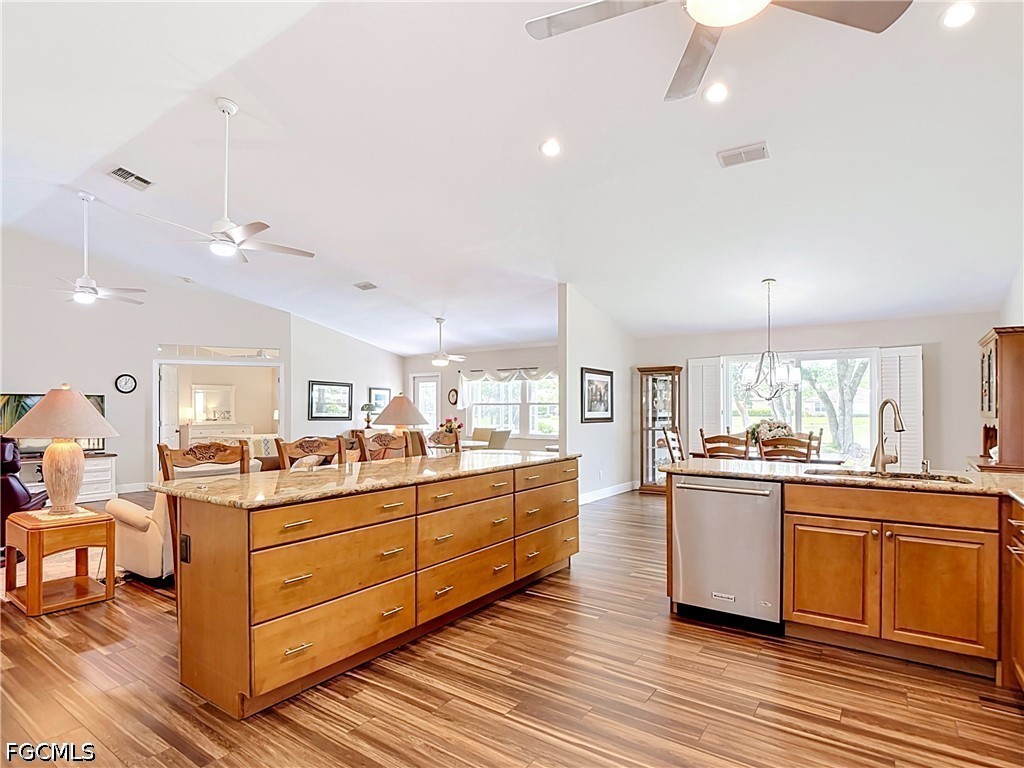 3 Bed SingleFamilyResidence for Sale in North Fort Myers, photo 17