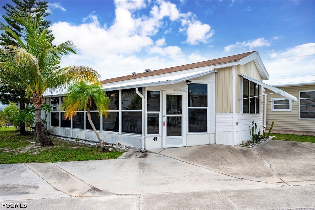 1 Bed ManufacturedHome for Sale in Limetree Park, FL — photo 17