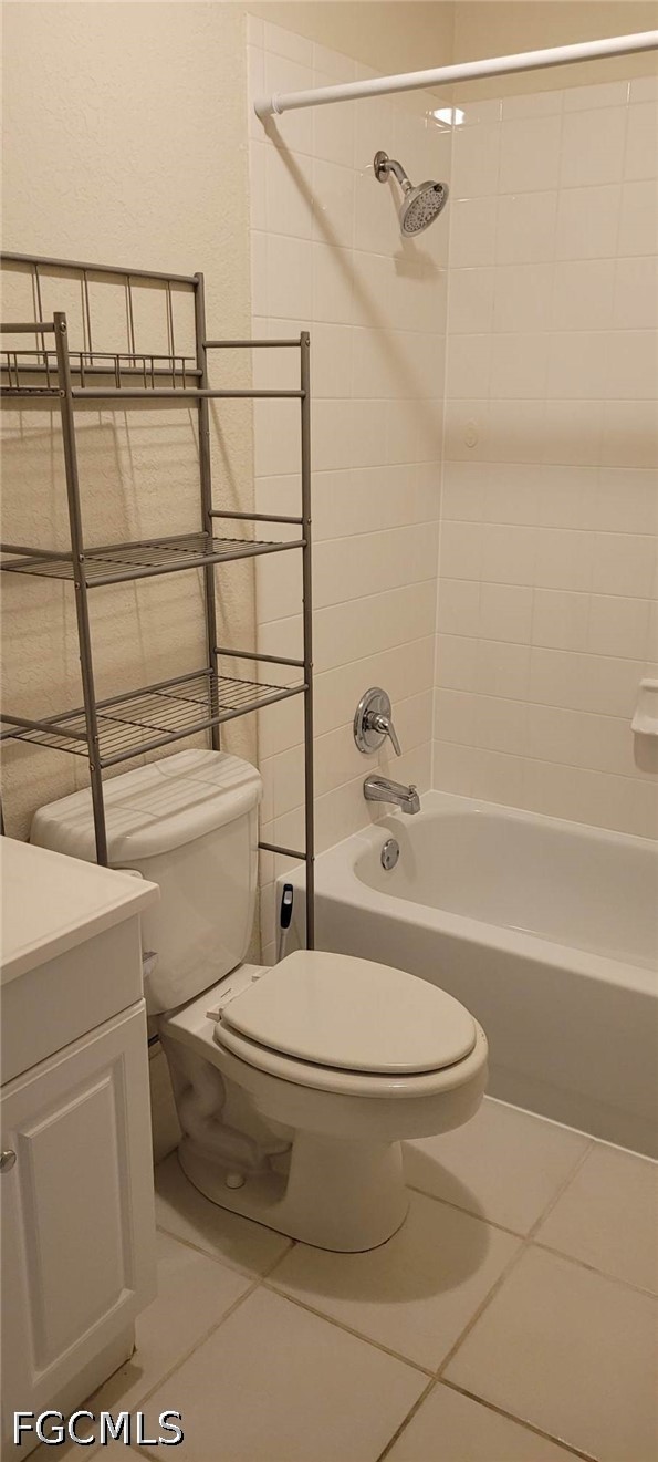 2 Bed SingleFamilyResidence for Sale in Naples, FL, $1,550 — photo 17