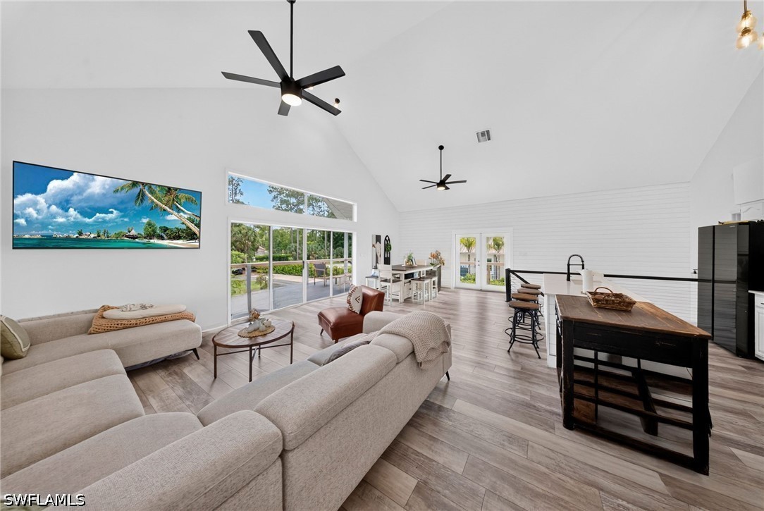 3 Bed SingleFamilyResidence for Sale in Logan Woods, FL — photo 17
