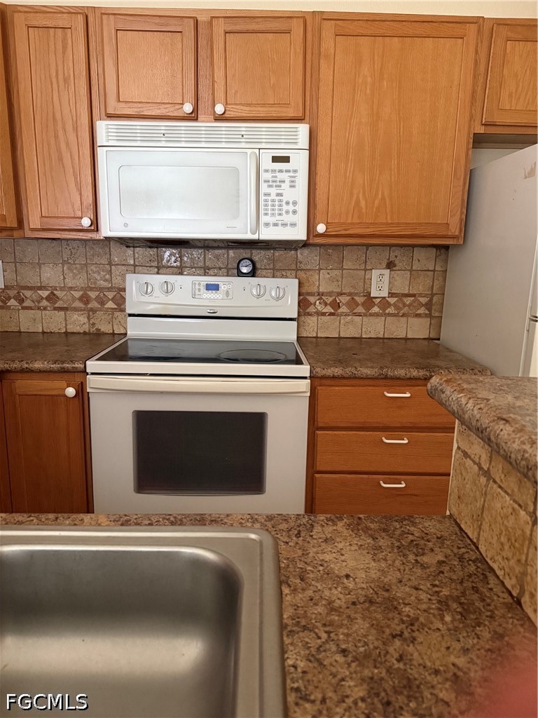 3 Bed SingleFamilyResidence for Sale in Lehigh Acres, photo 17