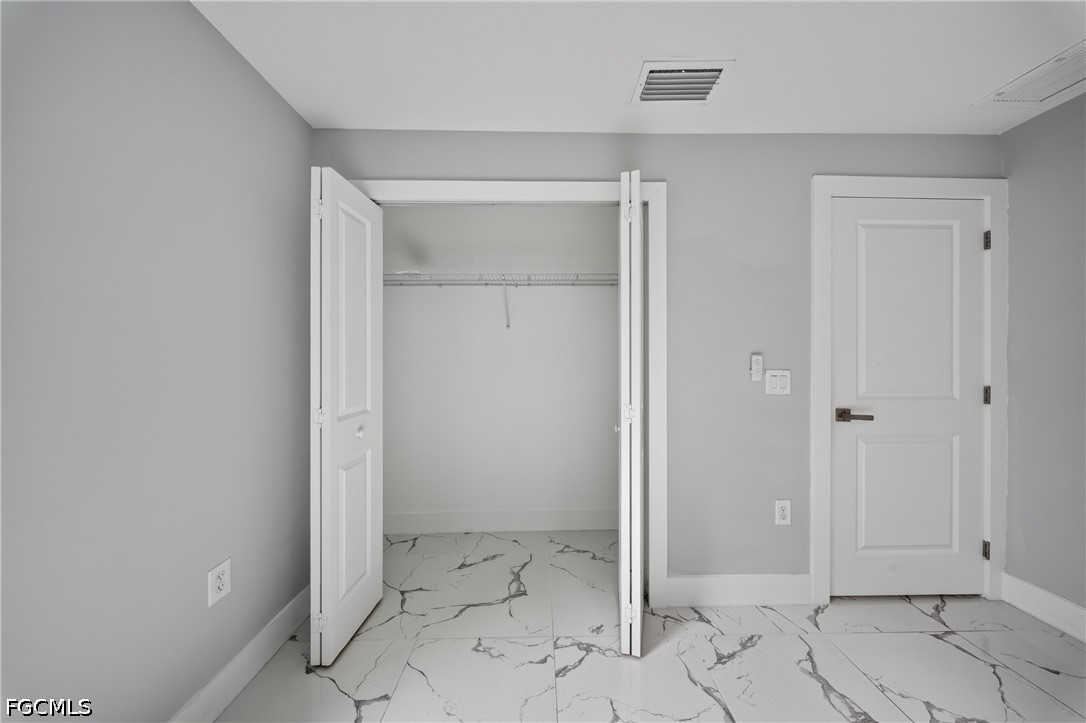 3 Bed SingleFamilyResidence for Sale in Lehigh Acres, photo 17