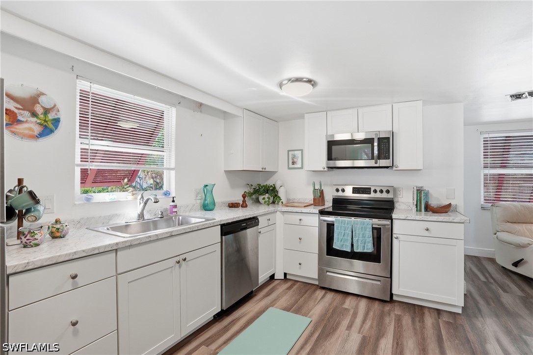 2 Bed SingleFamilyResidence for Sale in Gulf Heights, FL — photo 17