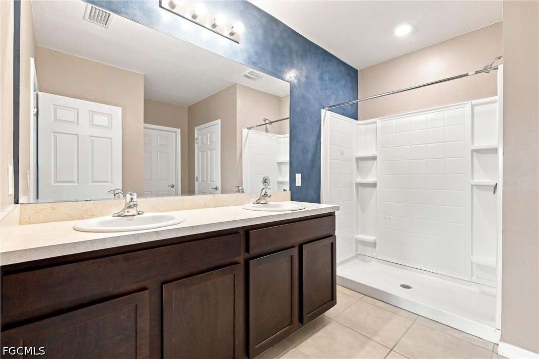 4 Bed SingleFamilyResidence for Sale in Entrada, FL — photo 17