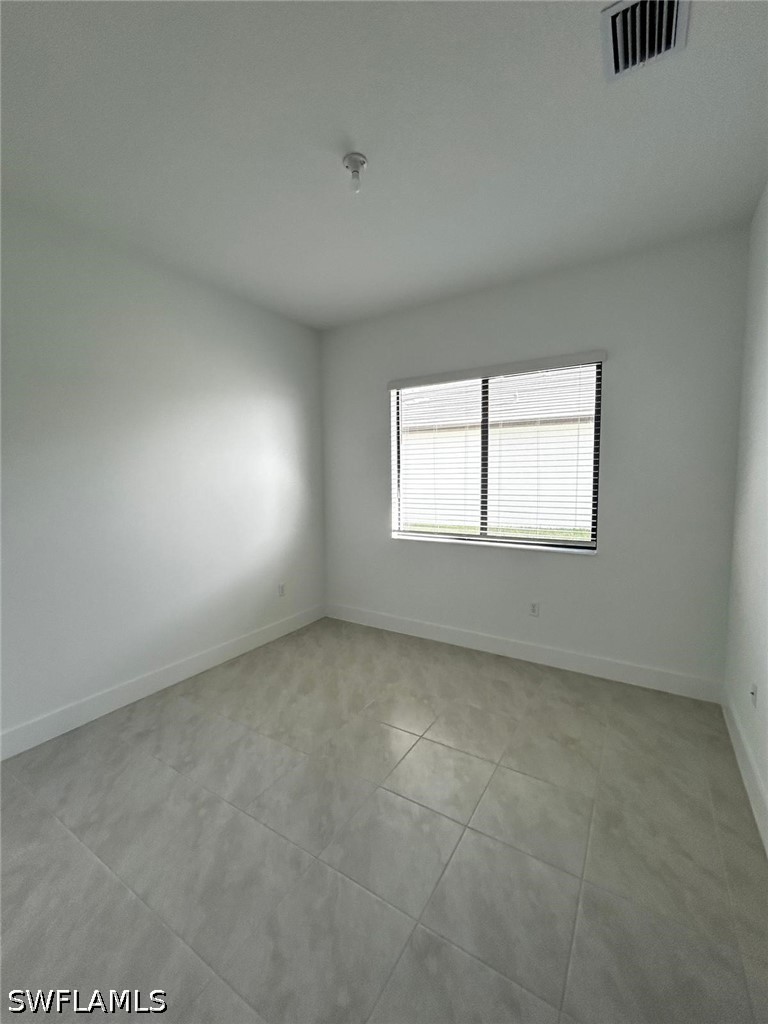 4 Bed SingleFamilyResidence for Sale in Maple Ridge, FL — photo 17