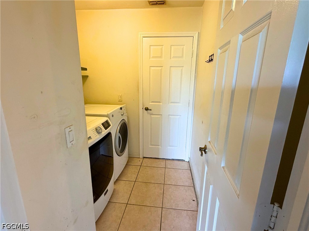 3 Bed SingleFamilyResidence for Sale in Cape Coral, FL — photo 17