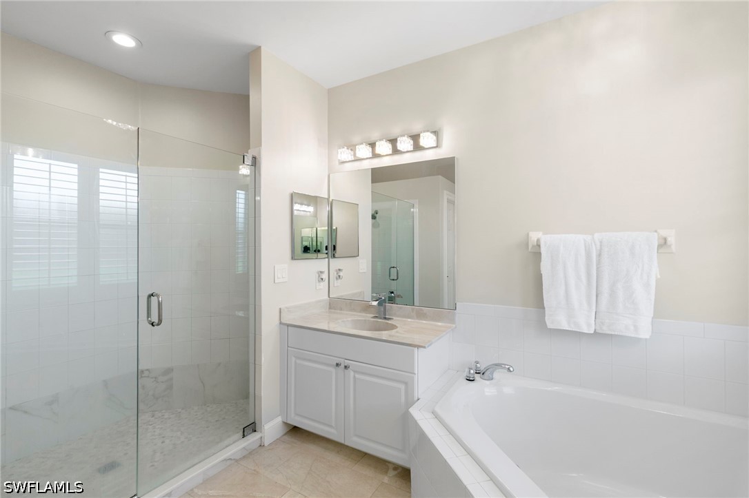 4 Bed SingleFamilyResidence for Sale in Autumn Woods, FL — photo 17
