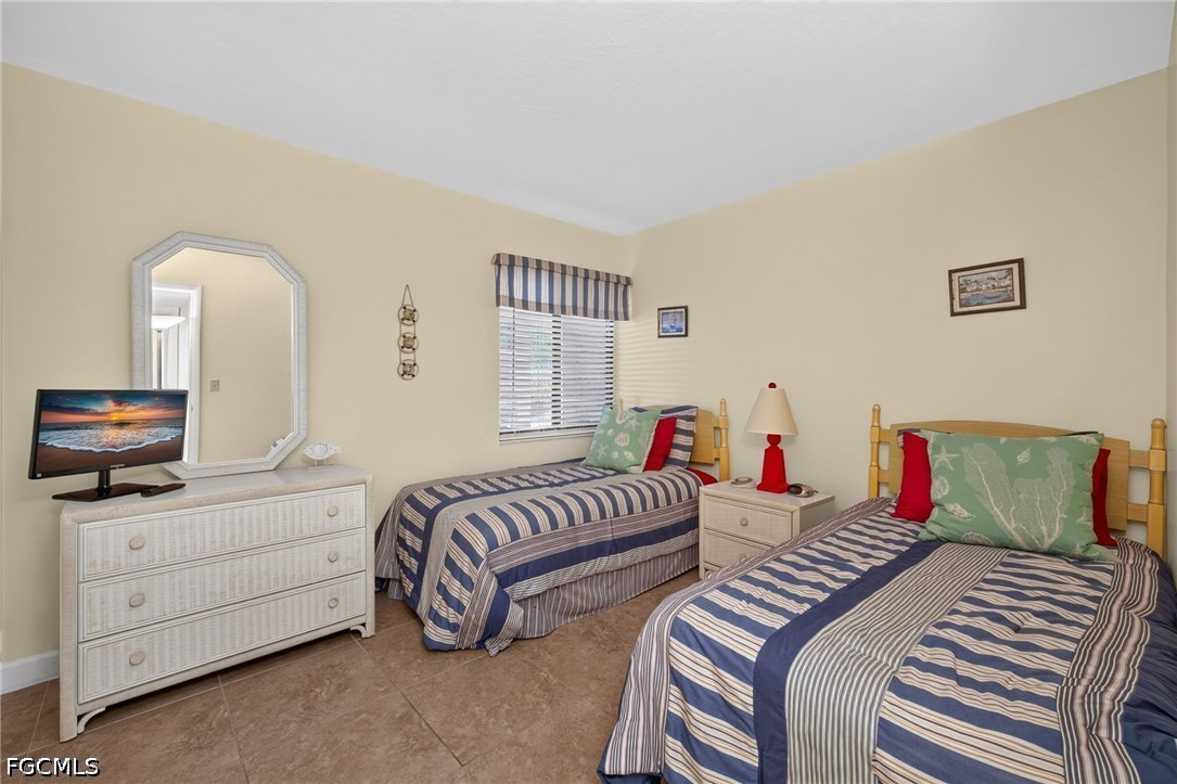 2 Bed Waterfront Home for Sale in Fort Myers, photo 17