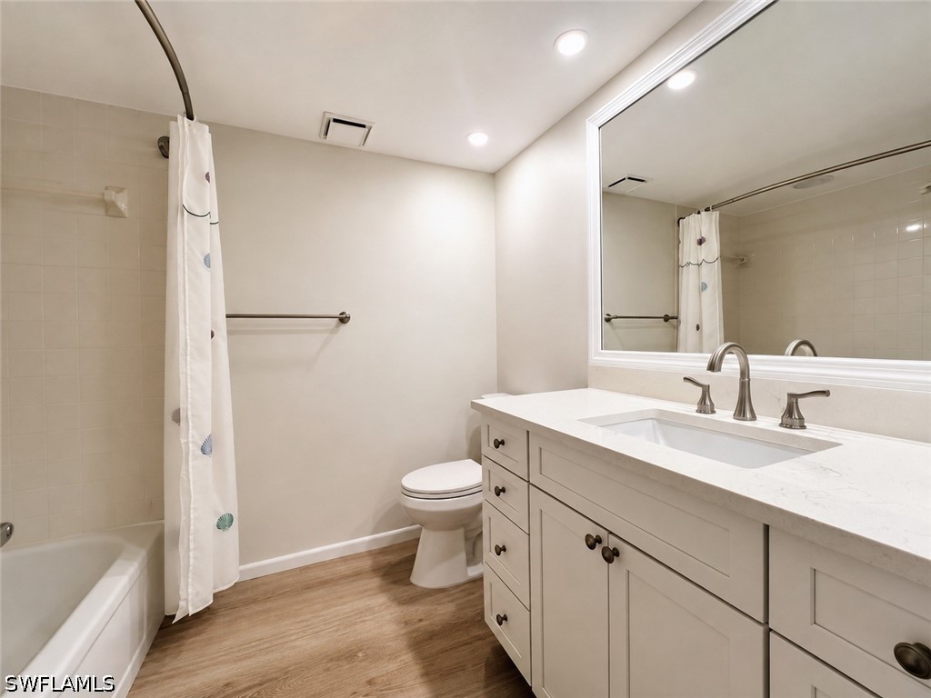 2 Bed Condominium for Sale in Imperial Gardens, FL, $2,700 — photo 17