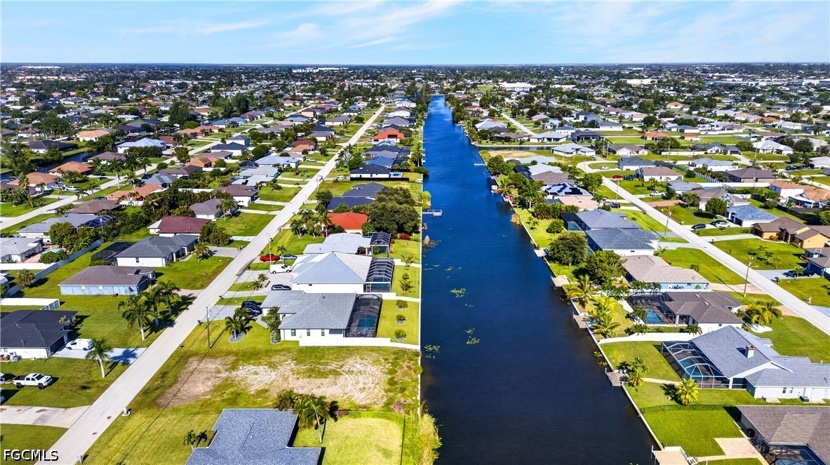 Waterfront Home for Sale in Cape Coral, photo 17