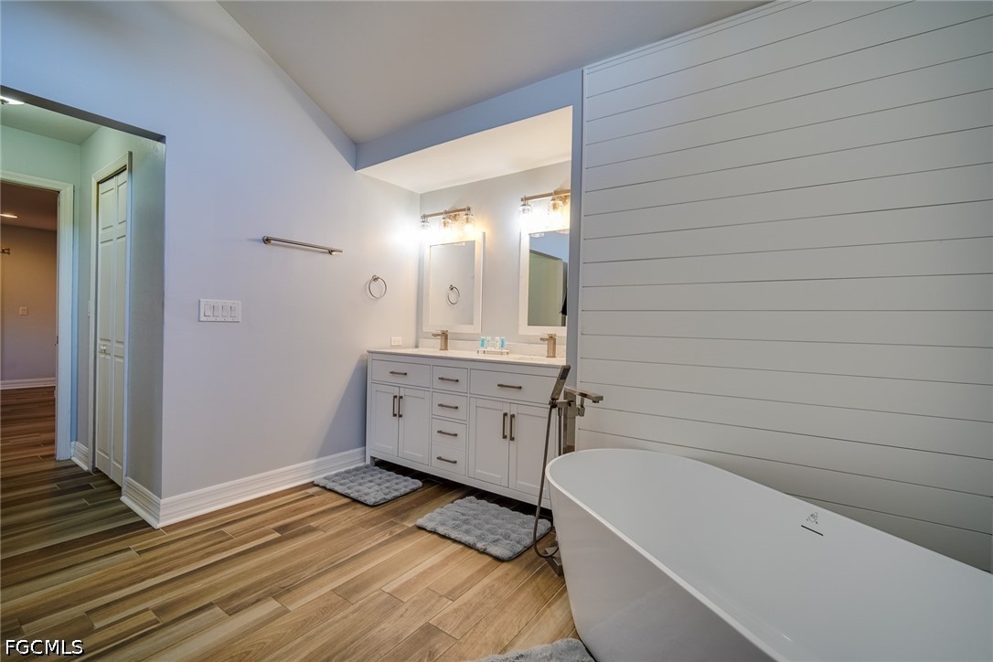 3 Bed SingleFamilyResidence for Sale in Banyan Cove, FL — photo 17