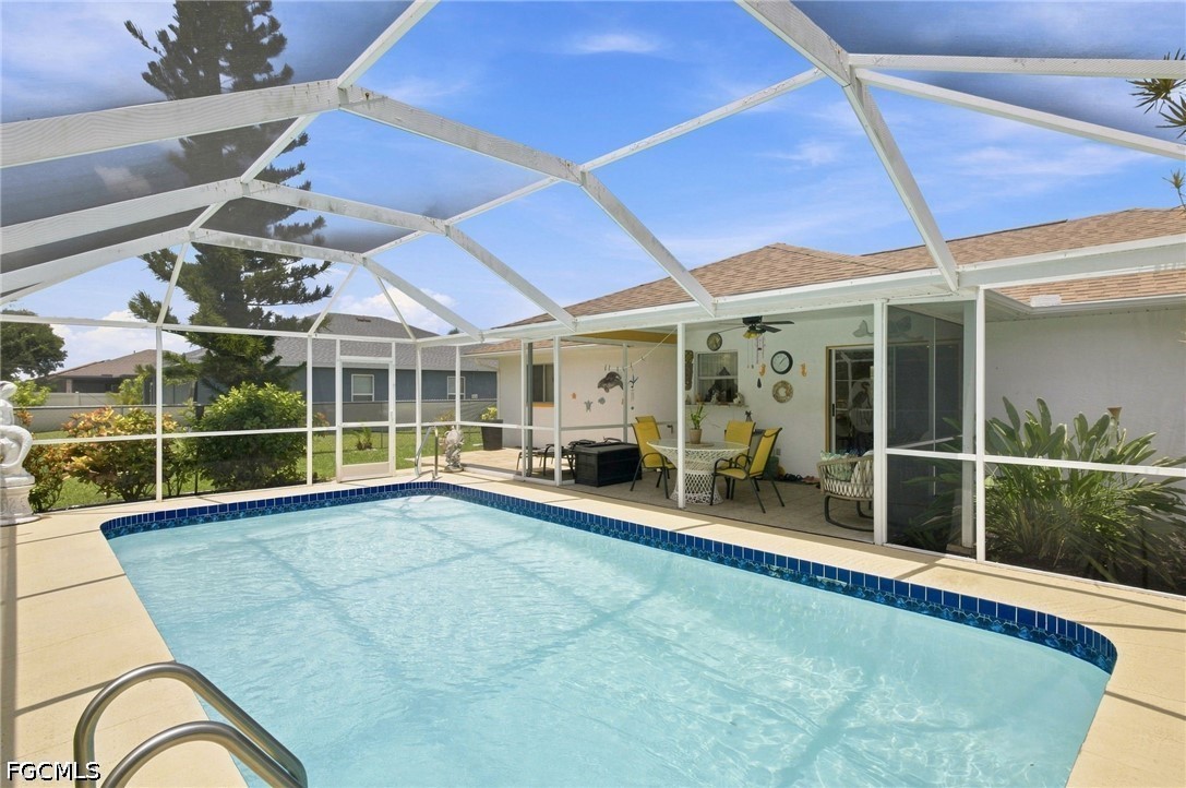 3 Bed Pool Home for Sale in Cape Coral, photo 17