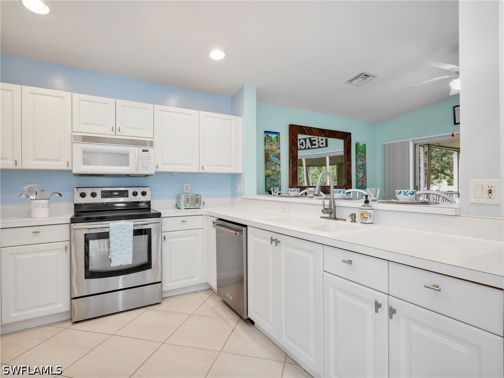 3 Bed Waterfront Home for Sale in Diamond Lake, FL, $415,000 — photo 17