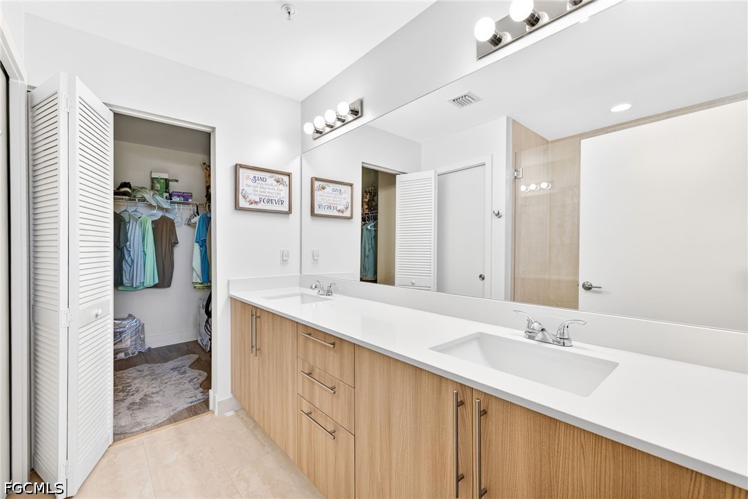 2 Bed Condominium for Sale in Royal Pointe, photo 17