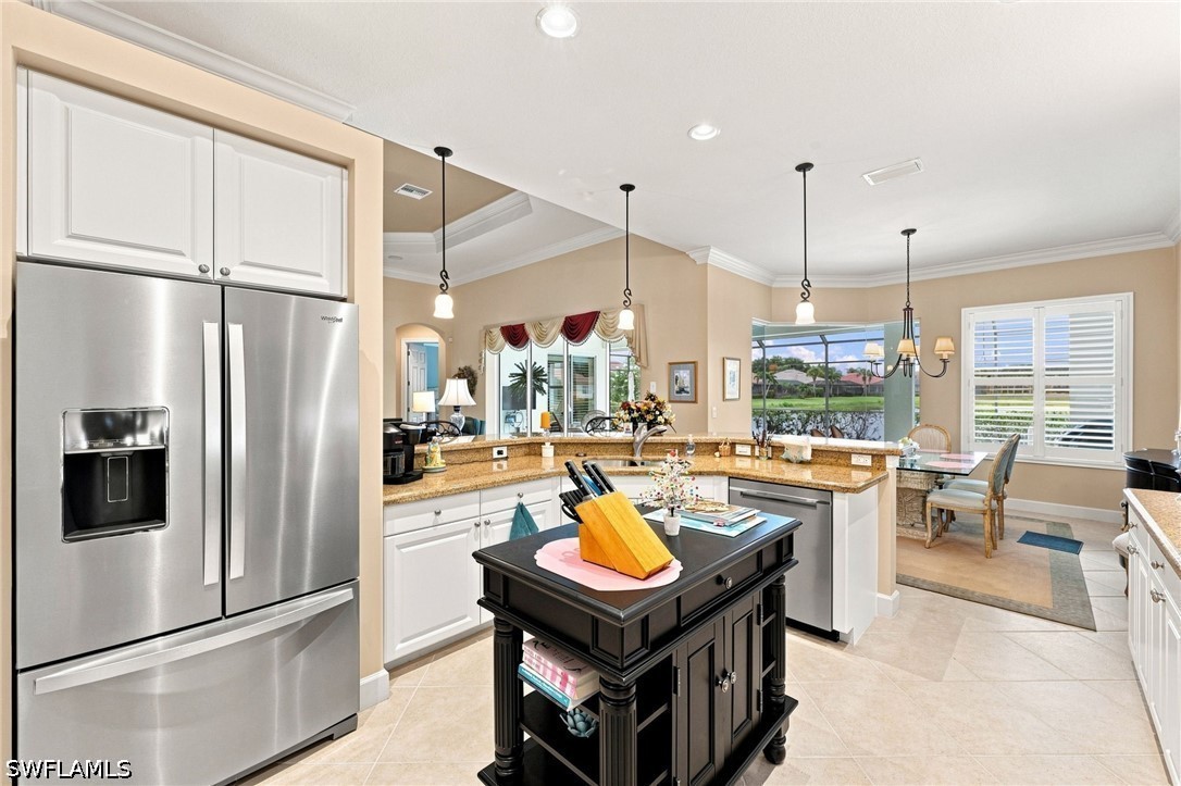 2 Bed Pool Home for Sale in Hawthorne, photo 17
