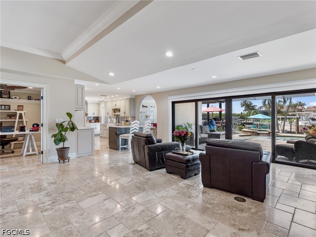 3 Bed Pool Home for Sale in Palm Acres, photo 17