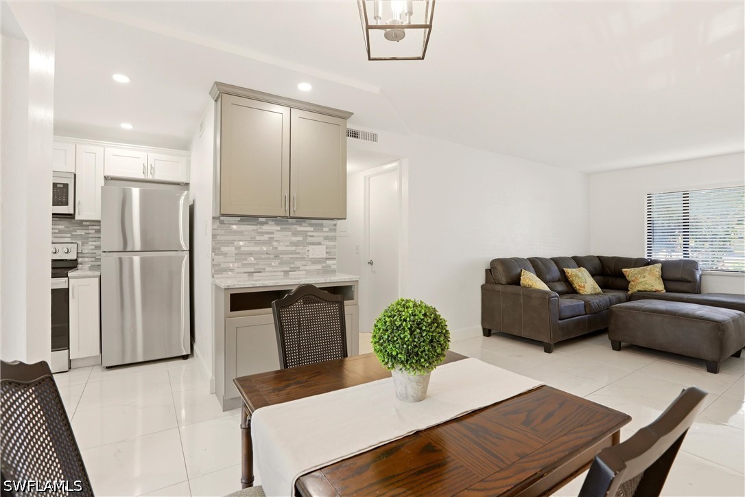 2 Bed Condominium for Sale in Springwood, photo 17