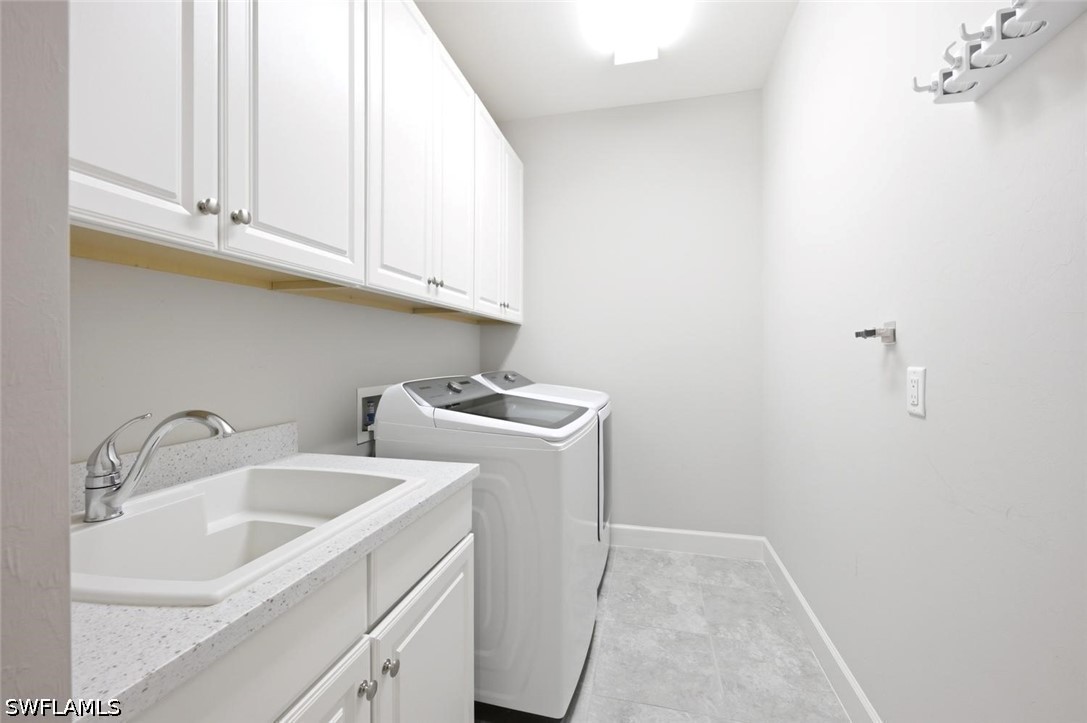 2 Bed Attached for Sale in Naples, photo 17