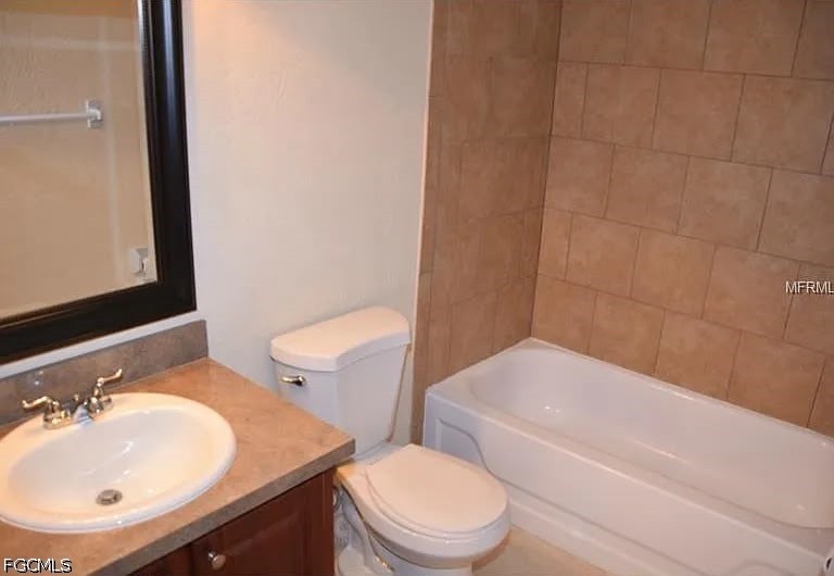 3 Bed SingleFamilyResidence for Sale in 6 Fairway Condo, photo 17