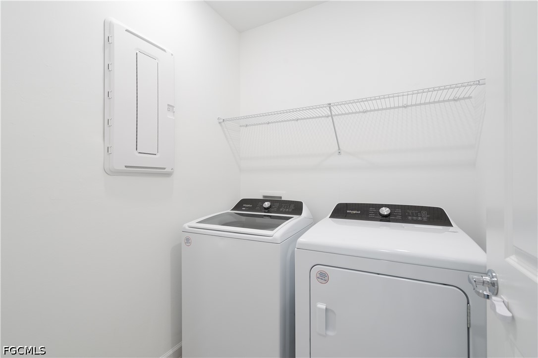 3 Bed SingleFamilyResidence for Sale in Northridge, photo 17