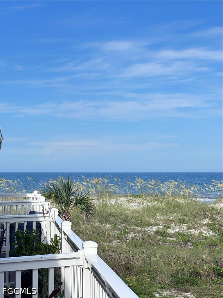 2 Bed Waterfront Home for Sale in Ocean View, photo 17